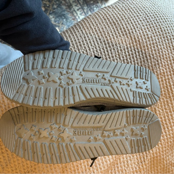 Men’s Hey Dudes - Picture 3 of 5